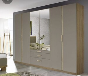 Room in 3 BHK Builder Floor at Saket – for Rent