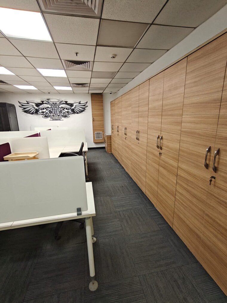 Team Area, sector 53 Commercial Office Space 2300 Sq.Ft. In Sector 53 Gurgaon 9615790