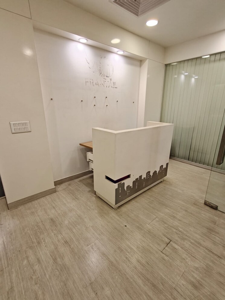 Team Area, sector 53 Commercial Office Space 2300 Sq.Ft. In Sector 53 Gurgaon 9615790