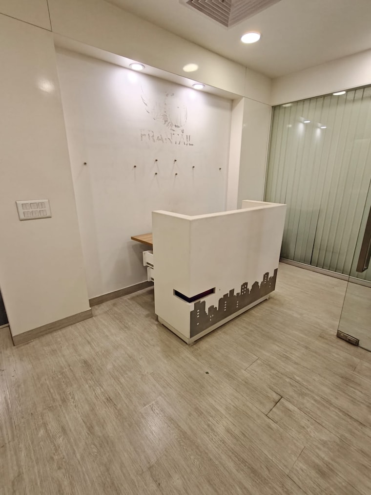 Team Area, sector 53 Commercial Office Space 2300 Sq.Ft. In Sector 53 Gurgaon 9615790