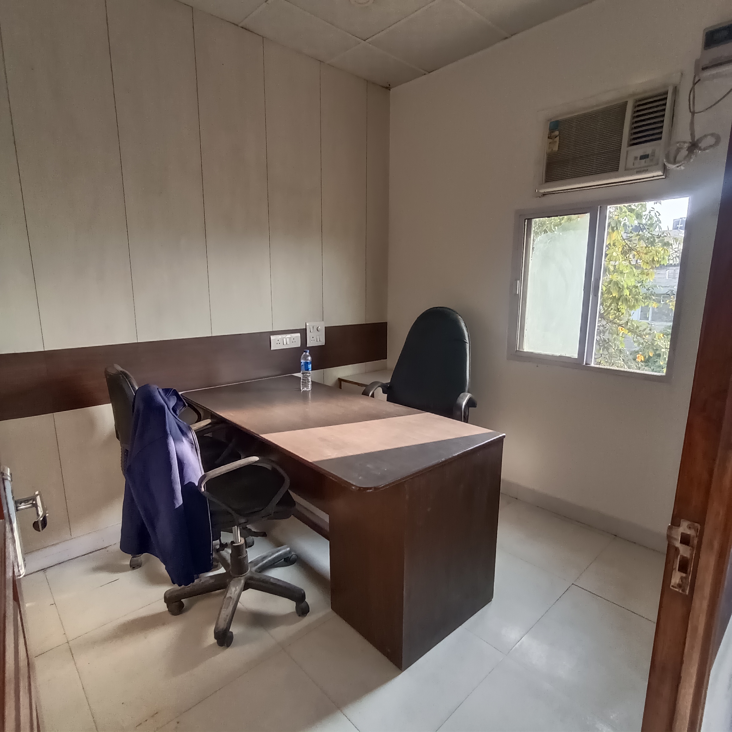 Office Space For Rent in Kalkaji
