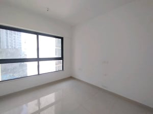 Room in 3 BHK Apartment at Kalpataru Immensa B, Kolshet Road – for Rent