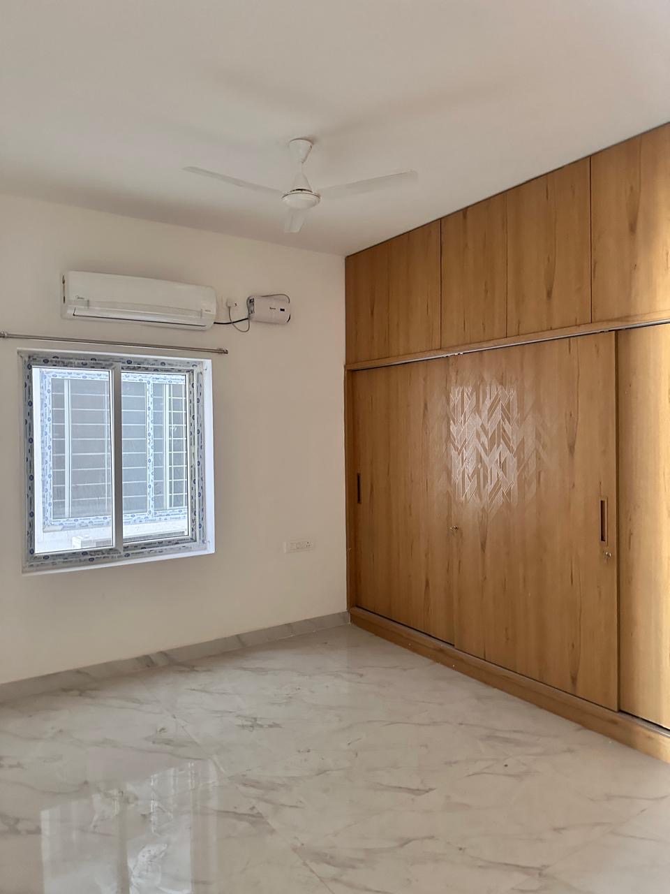 3 BHK Apartment For Rent in Golden Gate Golden Habitat