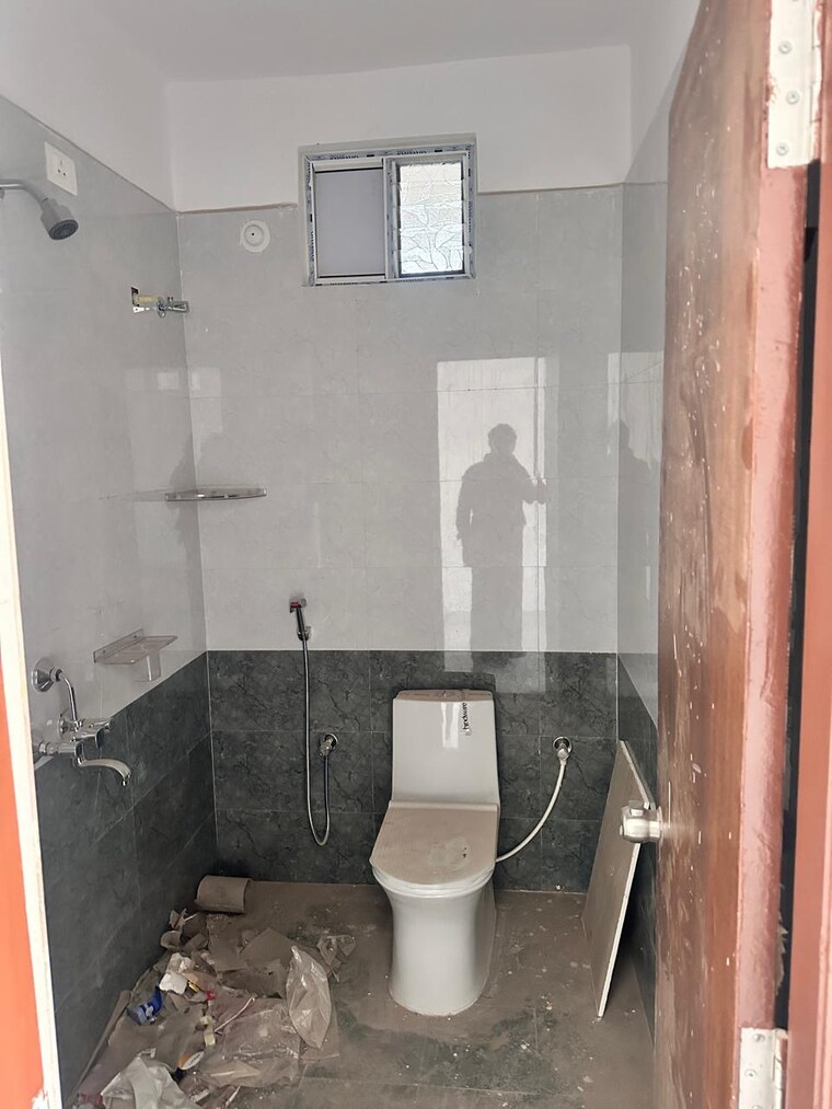 Bathroom, golden-gate-golden-habitat 3 Bedroom 1825 Sq.Ft. Apartment In Madhapur Hyderabad 9615810