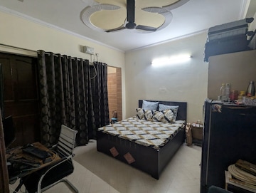 Bedroom in 1 RK Builder Floor at RWA Residential Society Sector 46, Sector 46 – for Rent
