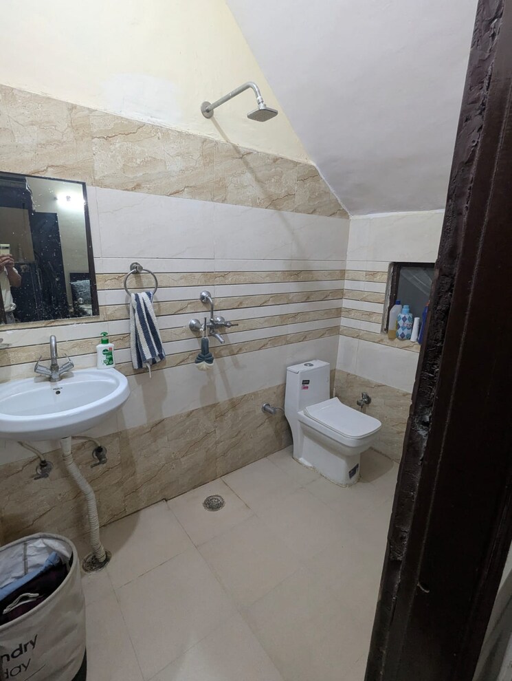 Master Bedroom, rwa-residential-society-sector-46 1 RK 420 Sq.Ft. Builder Floor In Sector 46 Gurgaon 9615848