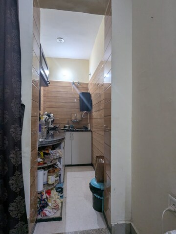 Bathroom in 1 RK Builder Floor at RWA Residential Society Sector 46, Sector 46 – for Rent