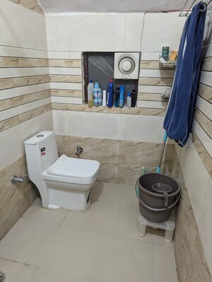 Bathroom in 1 RK Builder Floor at RWA Residential Society Sector 46, Sector 46 – for Rent