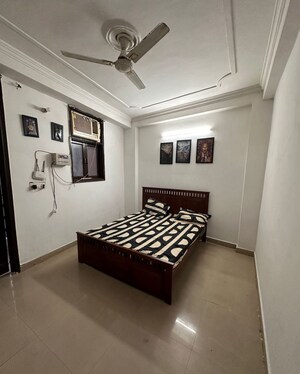 2 BHK Builder Floor For Rent in Saket