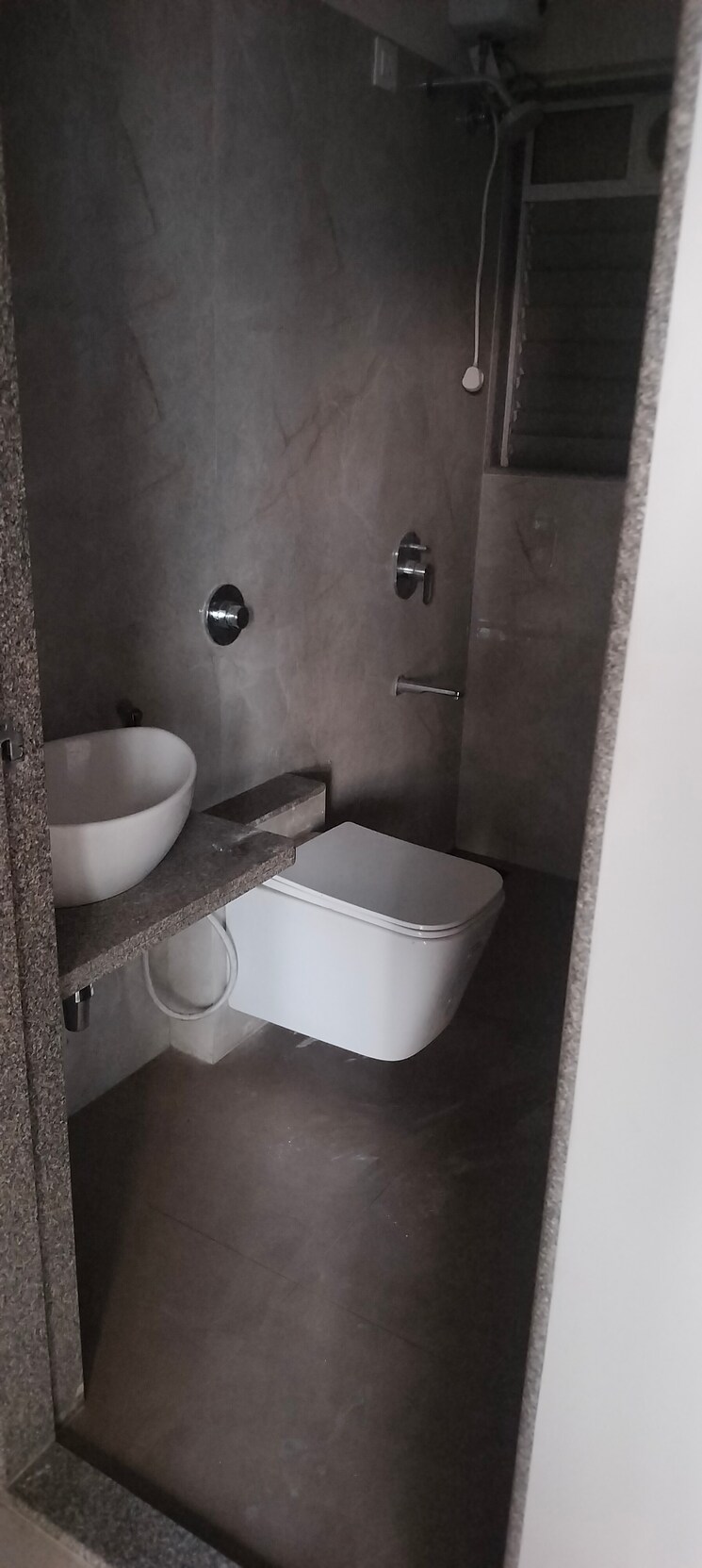 Bathroom, zee-ashtavinayak 2 Bedroom 552 Sq.Ft. Apartment In Andheri West Mumbai 9616025