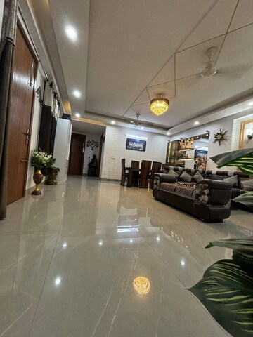 4 BHK Builder Floor For Rent in Saket