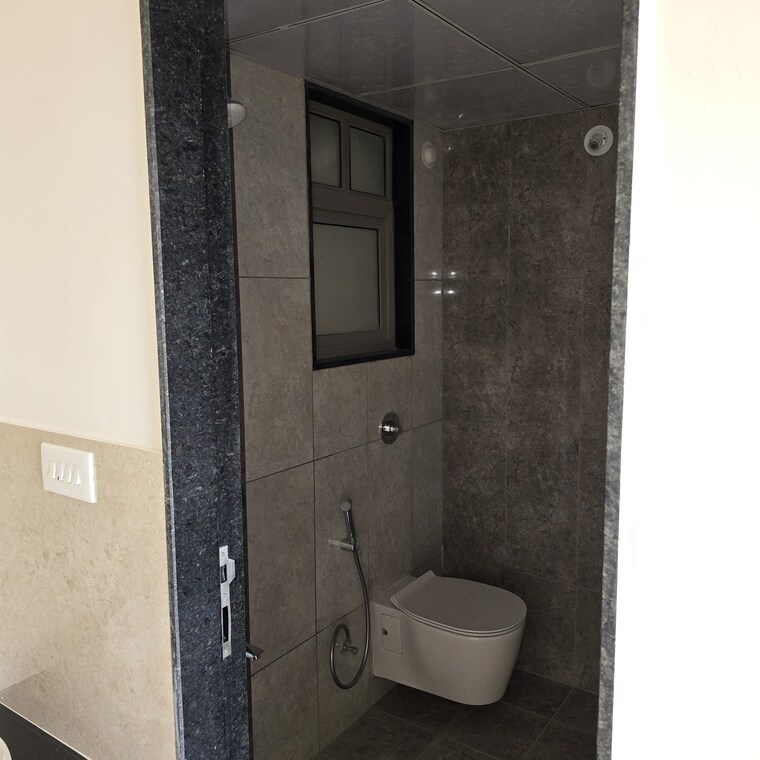 Bathroom, vilas-javdekar-yashwin-enchante 2 Bedroom 1100 Sq.Ft. Apartment In Kharadi Pune 9616145
