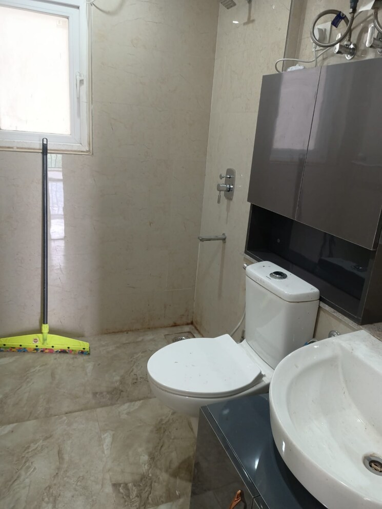 Bathroom, eldeco-live-by-the-greens 3 Bedroom 1404 Sq.Ft. Apartment In Sector 150 Noida 9616290