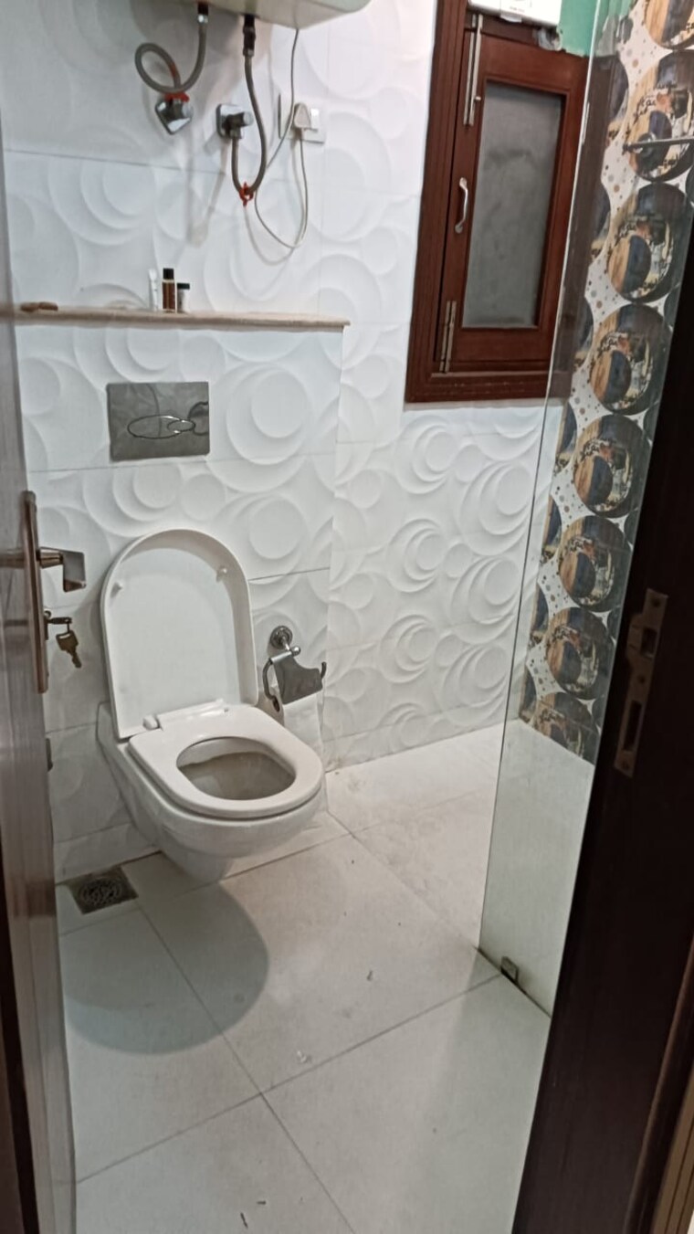 Bathroom, boutique-residential-apartments-s-425 3 Bedroom 208 Sq.Yd. Builder Floor In Greater Kailash I Delhi 9616253