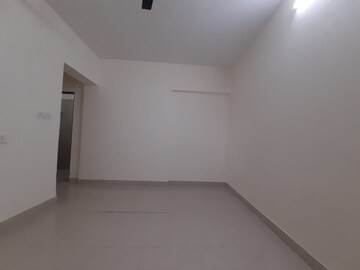 Room in 2 BHK Apartment at Patrachawl Mhada, Goregaon West – for Rent