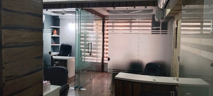 Team Area, goyal-palladium Commercial Office Space 685 Sq.Ft. In Makarba Ahmedabad 9616326