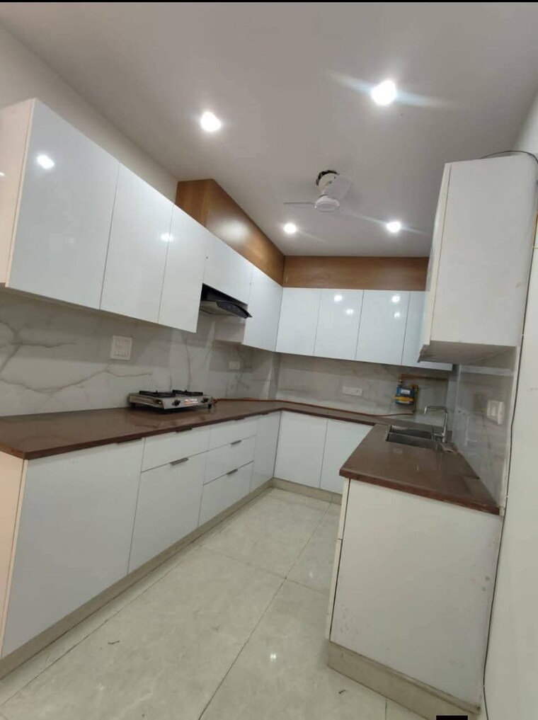 Kitchen, malviya nagar 3 Bedroom 125 Sq.Yd. Builder Floor In Malviya Nagar Delhi 9616353