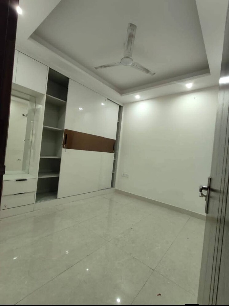 Room, malviya nagar 3 Bedroom 125 Sq.Yd. Builder Floor In Malviya Nagar Delhi 9616353