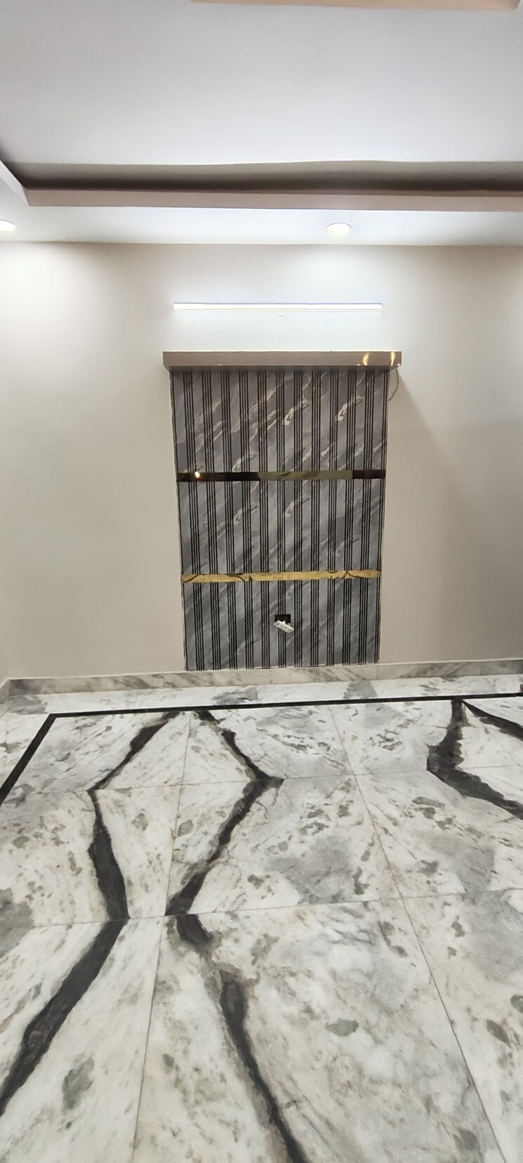 Room, rama park 1 Bedroom 50 Sq.Yd. Builder Floor In Rama Park Delhi 9616409