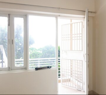 Room in 3 BHK Apartment at Tulip Orange, Sector 70 – for Rent