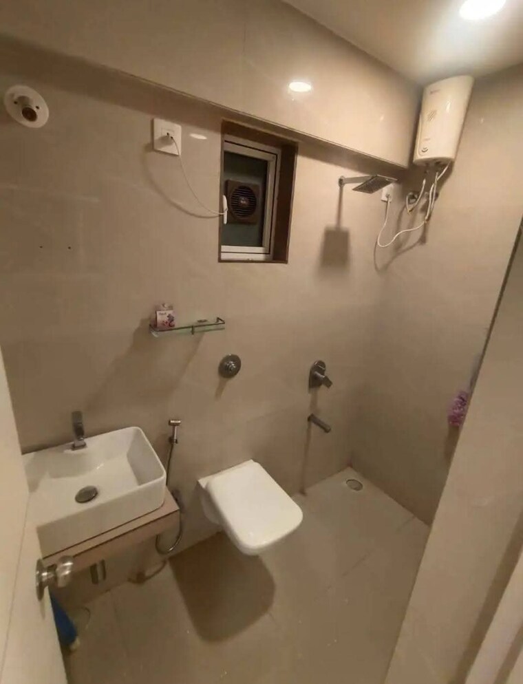 Attached Bathroom, andheri west 1 Bedroom 380 Sq.Ft. Apartment In Andheri West Mumbai 9616452