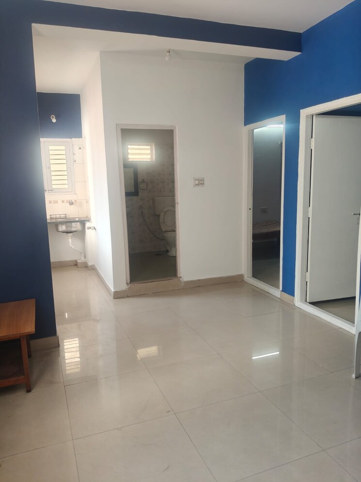 Room, indiranagar 2 Bedroom 1100 Sq.Ft. Builder Floor In Indiranagar Bangalore 9616432