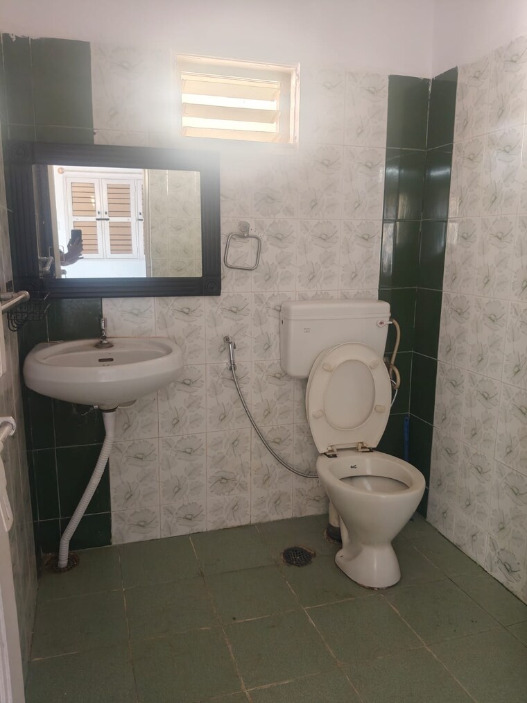 Bathroom, indiranagar 2 Bedroom 1100 Sq.Ft. Builder Floor In Indiranagar Bangalore 9616432