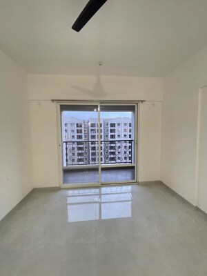 Room in 3 BHK Apartment at Nyati Era, Dhanori – for Rent