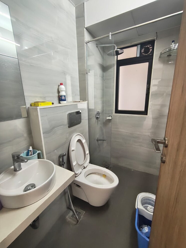 Bathroom, dosti-eastern-bay 2 Bedroom 559 Sq.Ft. Apartment In Wadala Mumbai 9616484