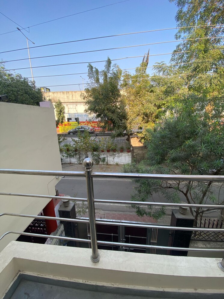 Balcony, gomti nagar Pg For Girls In Gomti Nagar 9616491