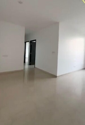 Room in 3 BHK Apartment at Oberoi Sky City, Borivali East – for Rent