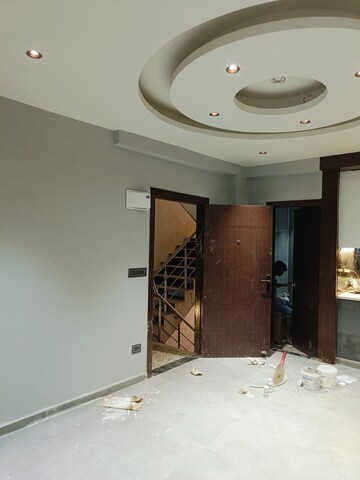 Furnished Amenities in 2 BHK Builder Floor at Samridhi Luxury Homes, Baraula – for Sale