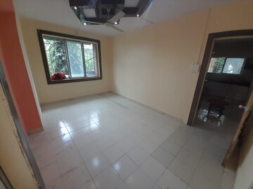 Room in 2 BHK Apartment at Tingre Nagar – for Rent