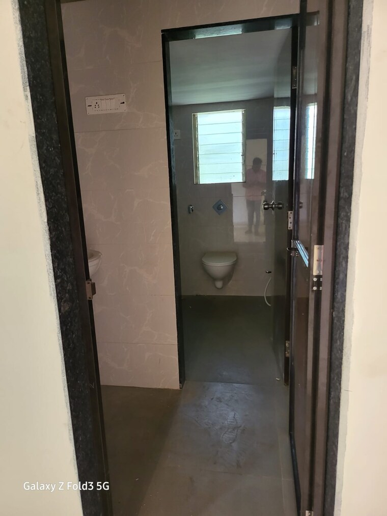 Attached Bathroom, kalpataru-paramount-a 2 Bedroom 850 Sq.Ft. Apartment In Kapur Bawdi Thane 9616578