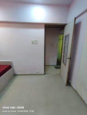 Room in 2 BHK Apartment at Vihang Valley Phase 2, Kasarvadavali – for Rent