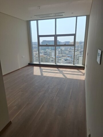 Room in 3 BHK Apartment at Kolte Patil Beryl, Kharadi – for Rent