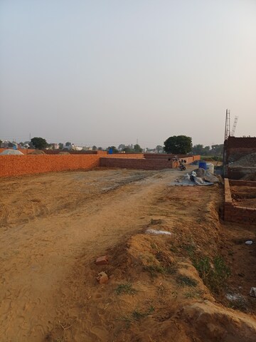  Plot For Sale in Nacholi