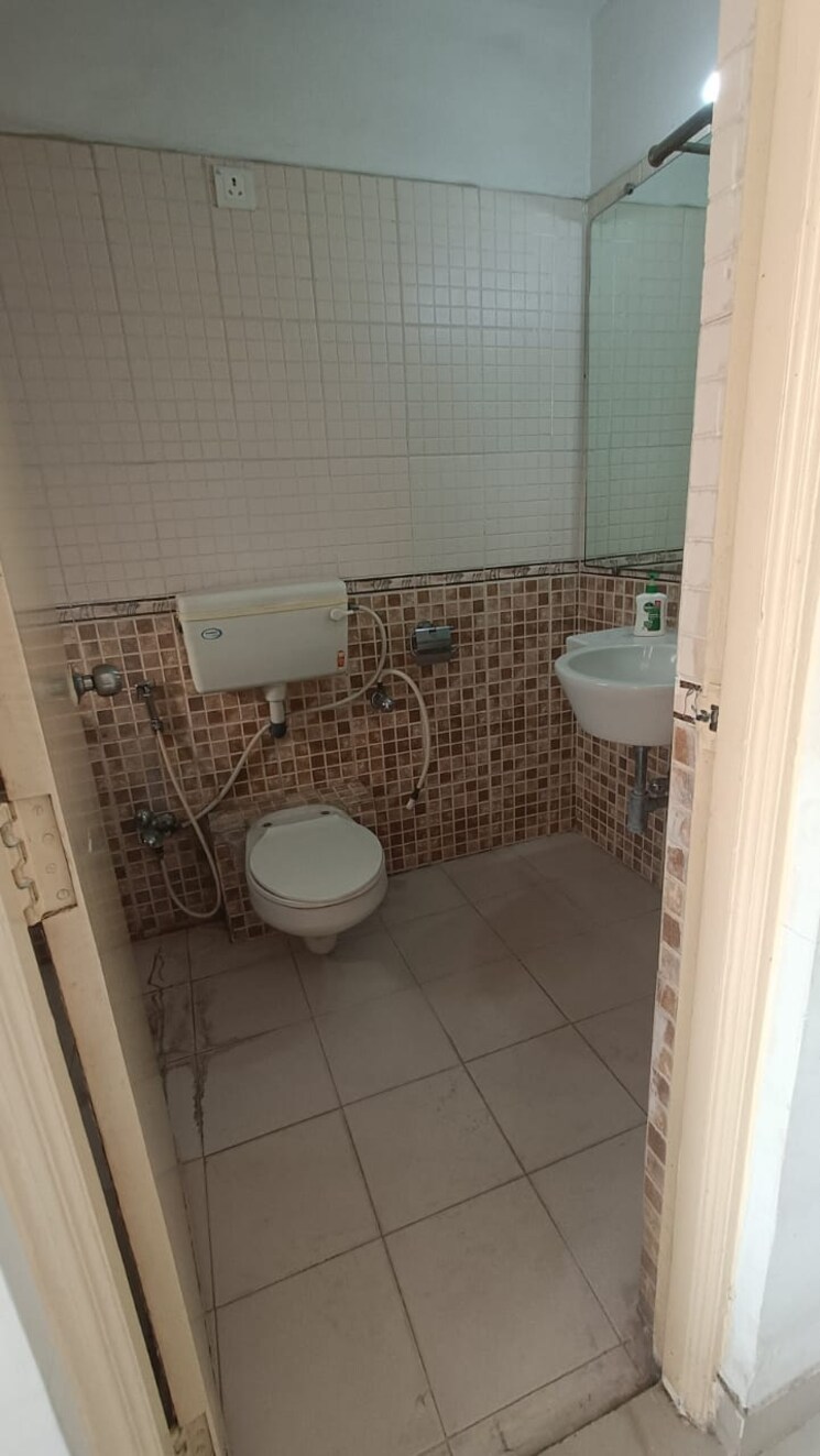 Bathroom, kohinoor-zen-estate 2 Bedroom 752 Sq.Ft. Apartment In Kharadi Pune 9616599