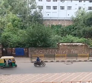  Industrial Plot For Sale in Mohan Cooperative Industrial Estate