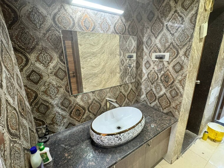 Bathroom, kolte-patil-dew-drops 2 Bedroom 1000 Sq.Ft. Apartment In Vishrantwadi Pune 9616646