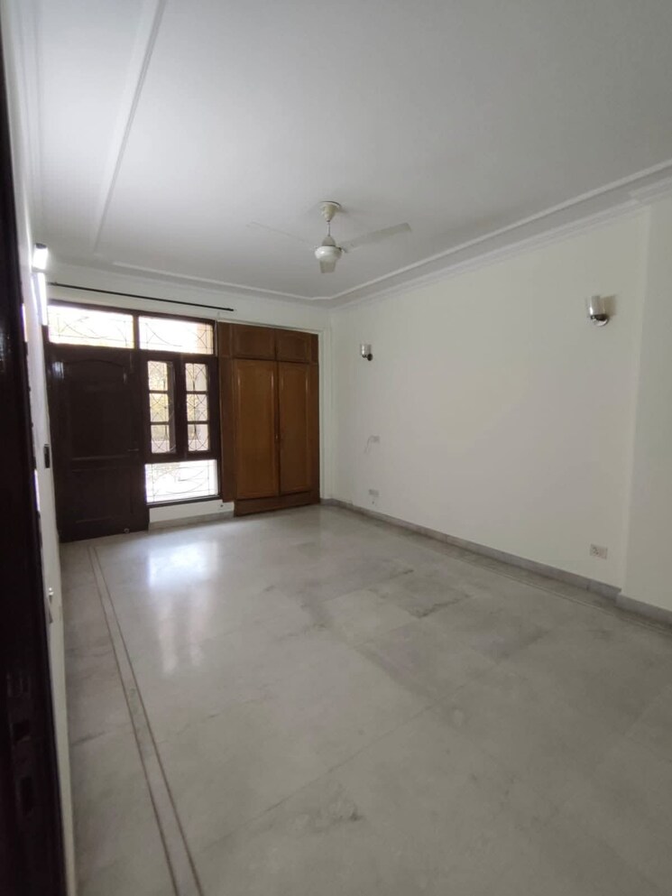 Room, boutique-residential-apartments-c-253 6+ Bedroom 325 Sq.Yd. Independent House In Defence Colony Delhi 9616631