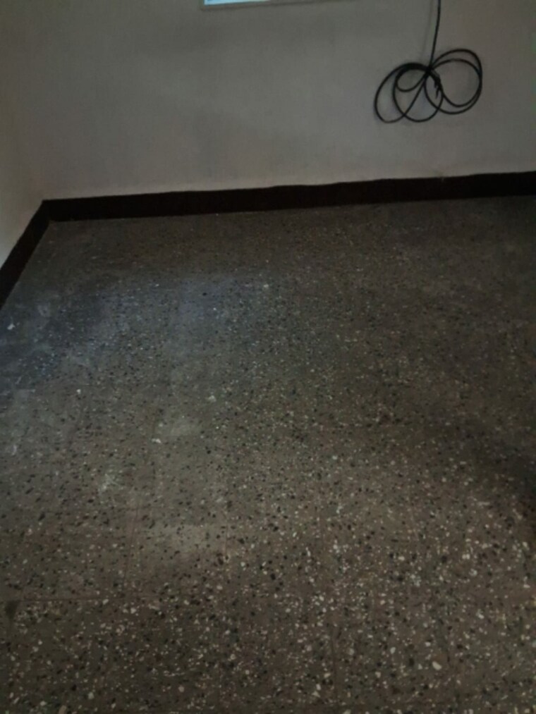 Room, dombivli east 2 Bedroom 750 Sq.Ft. Apartment In Dombivli East Thane 9616645