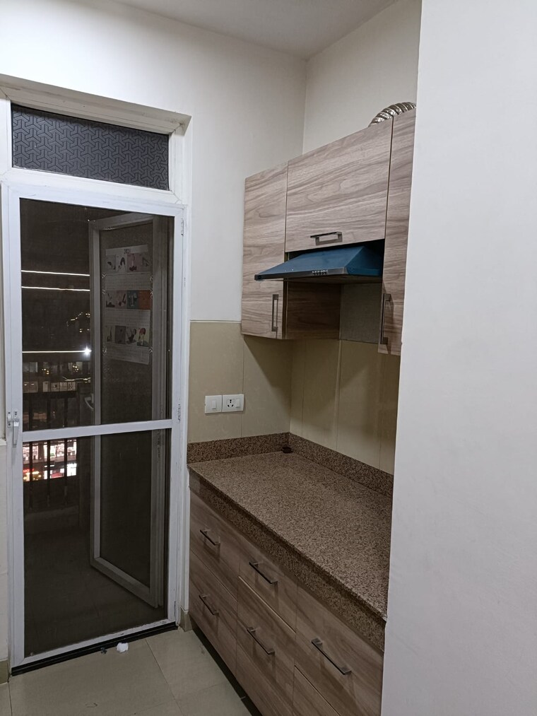 Kitchen, emaar-mgf-emerald-hills 3 Bedroom 1380 Sq.Ft. Builder Floor In Sector 65 Gurgaon 9616656