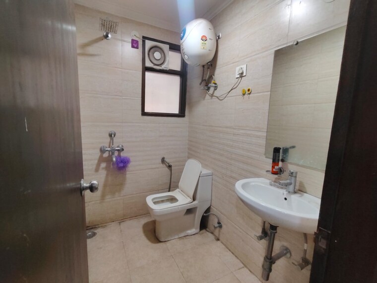 Bathroom, panchsheel park 2 Bedroom 800 Sq.Ft. Builder Floor In Panchsheel Park Delhi 9616683