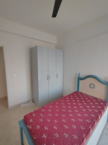 Furnished Amenities in 3 BHK Apartment at Signature Global Golf Greens, Sector 79 – for Rent