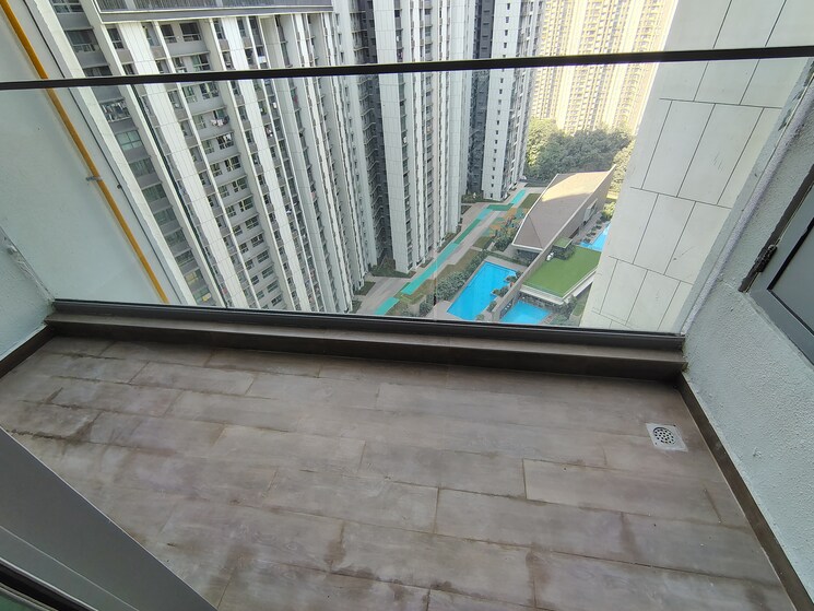 Balcony, kalpataru-immensa-g 3 Bedroom 1150 Sq.Ft. Apartment In Kolshet Road Thane 9616702