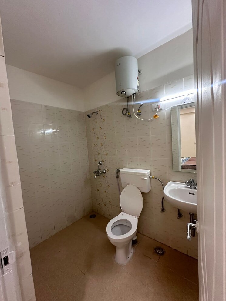 Bathroom, signature-global-prime 2 Bedroom 834 Sq.Ft. Apartment In Sector 63a Gurgaon 9616707