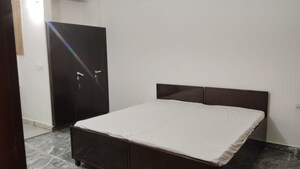 1 RK Builder Floor For Rent in Sector 52