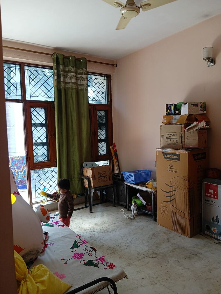 Living Room, rwa-apartments-sector-41 3 Bedroom 180 Sq.Mt. Independent House In Sector 41 Noida 9616741