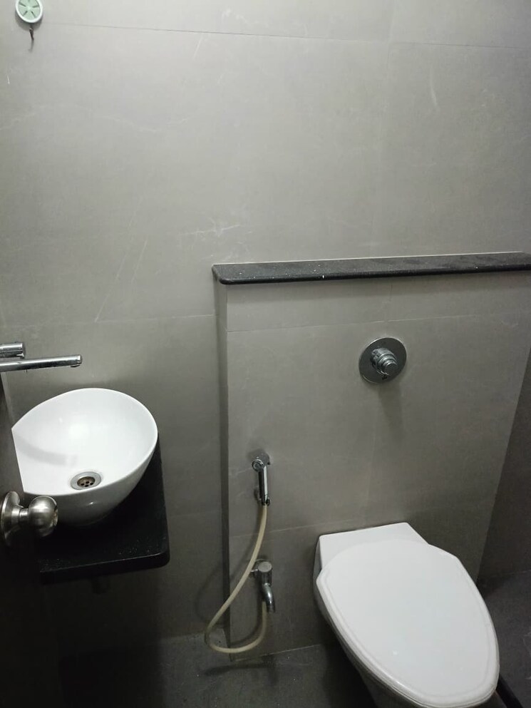 Attached Bathroom, goregaon-sukhniwas-chs 1 Bedroom 474 Sq.Ft. Apartment In Goregaon West Mumbai 9616745